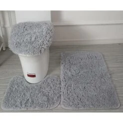 Tapis Contour WC Lot De 3 Tapis De Salle De Bain Doux En Microfibre - Antidérapants - Avec Revers Clouté En Flanelle PVC - Tapis De Bain + Tapis Contour WC + Housse Pour Abattant - Gris